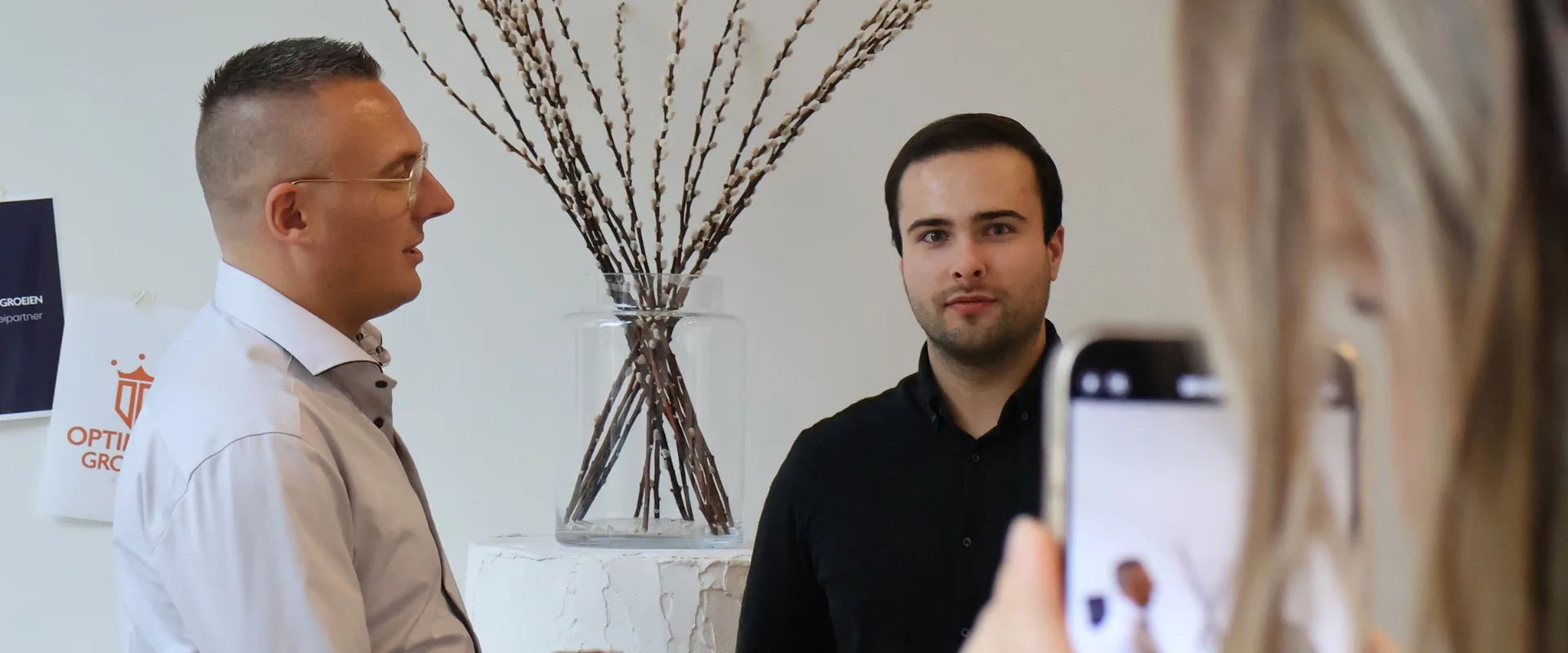 Stefan en het Optimaal Groeien team in gesprek met een B2B-klant